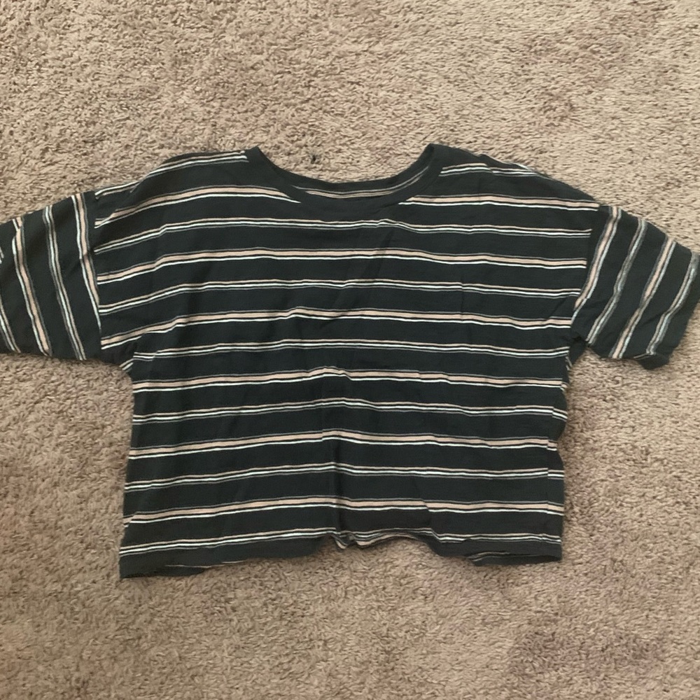 american eagle t-shirt